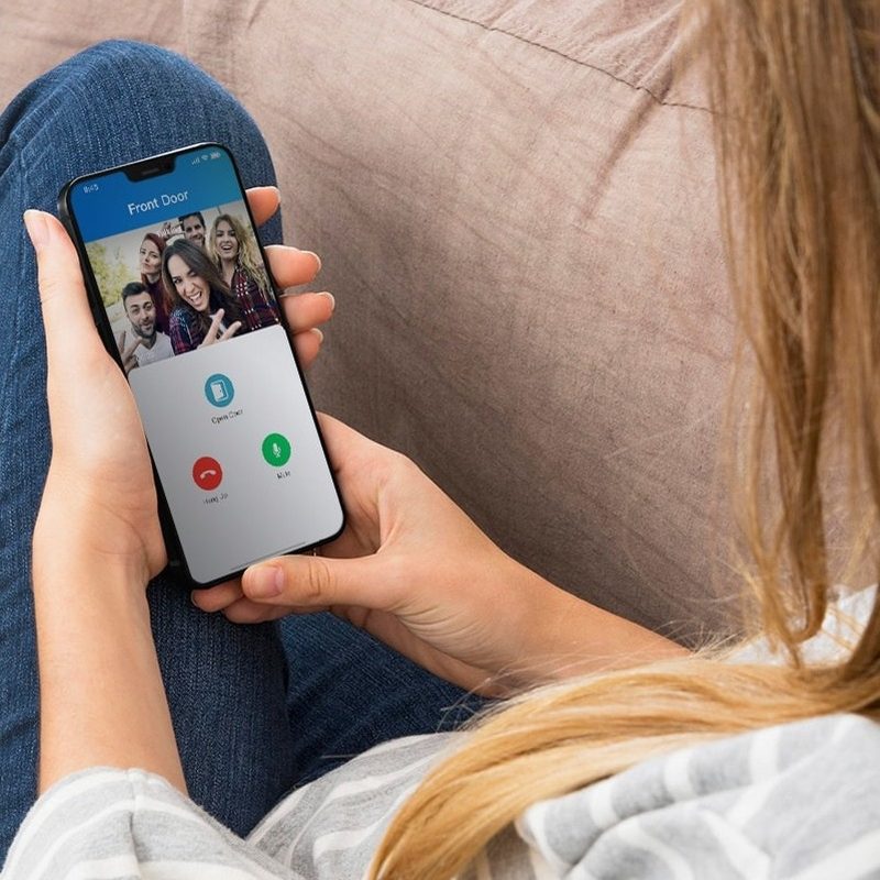 Answering a front door call on the SmartPlus app