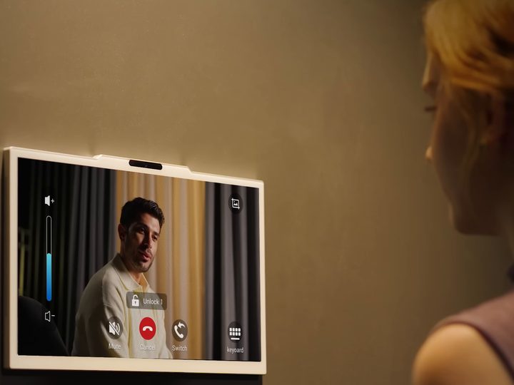 Room-to-room video call on an Akuvox X937A wall monitor