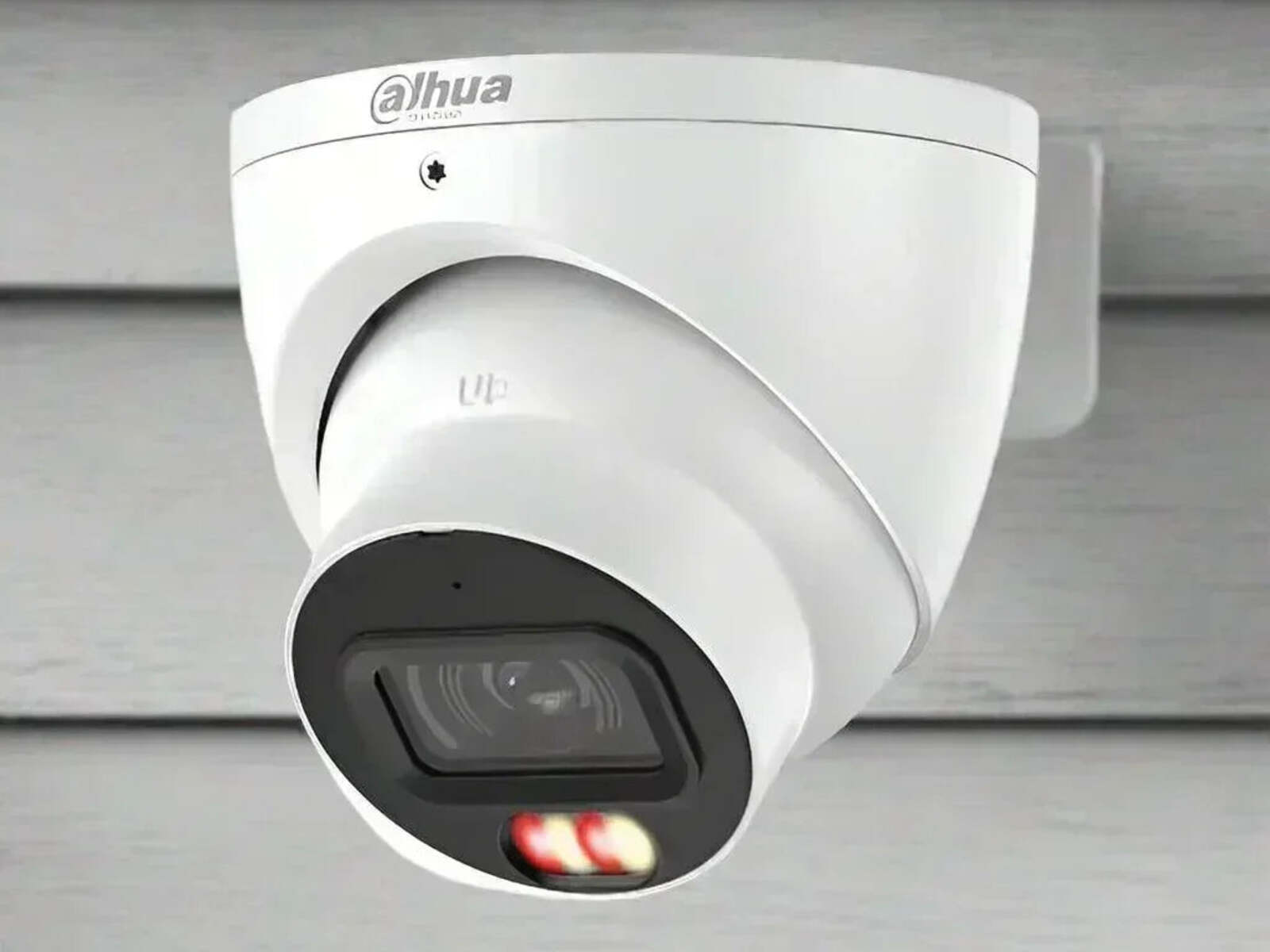 DH-IPC-HDW3667EM-S-IL-ANZ — installed turret under eaves